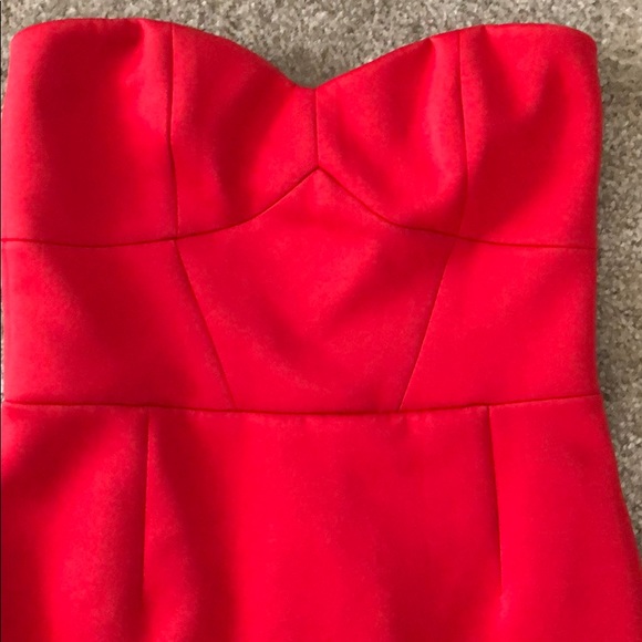 Red strapless dress - Picture 2 of 3